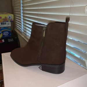 JustFab Diya Chocolate Booties NEW IN BOX